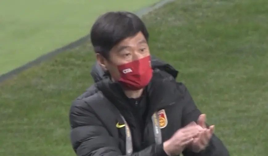 而国米也看上了泽林斯基，并且想要免签这位出色的中场。